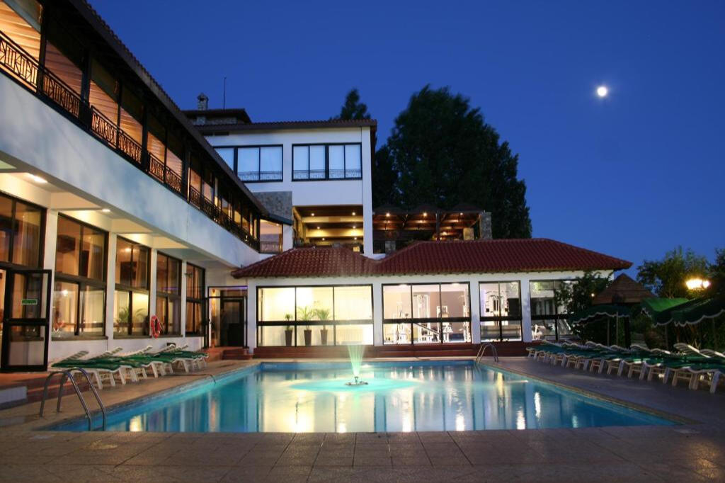 Rodon Hotel &amp; Resort Αγρός
